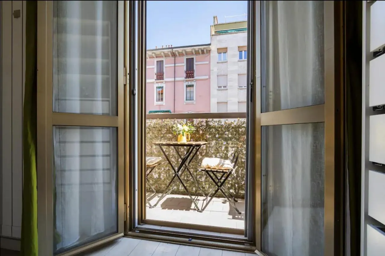 Apartment Modern Apartment, Centro Piola Milan Italy
